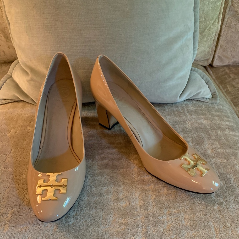 Tory Burch patent leather neutral pump, size 10, excellent condition